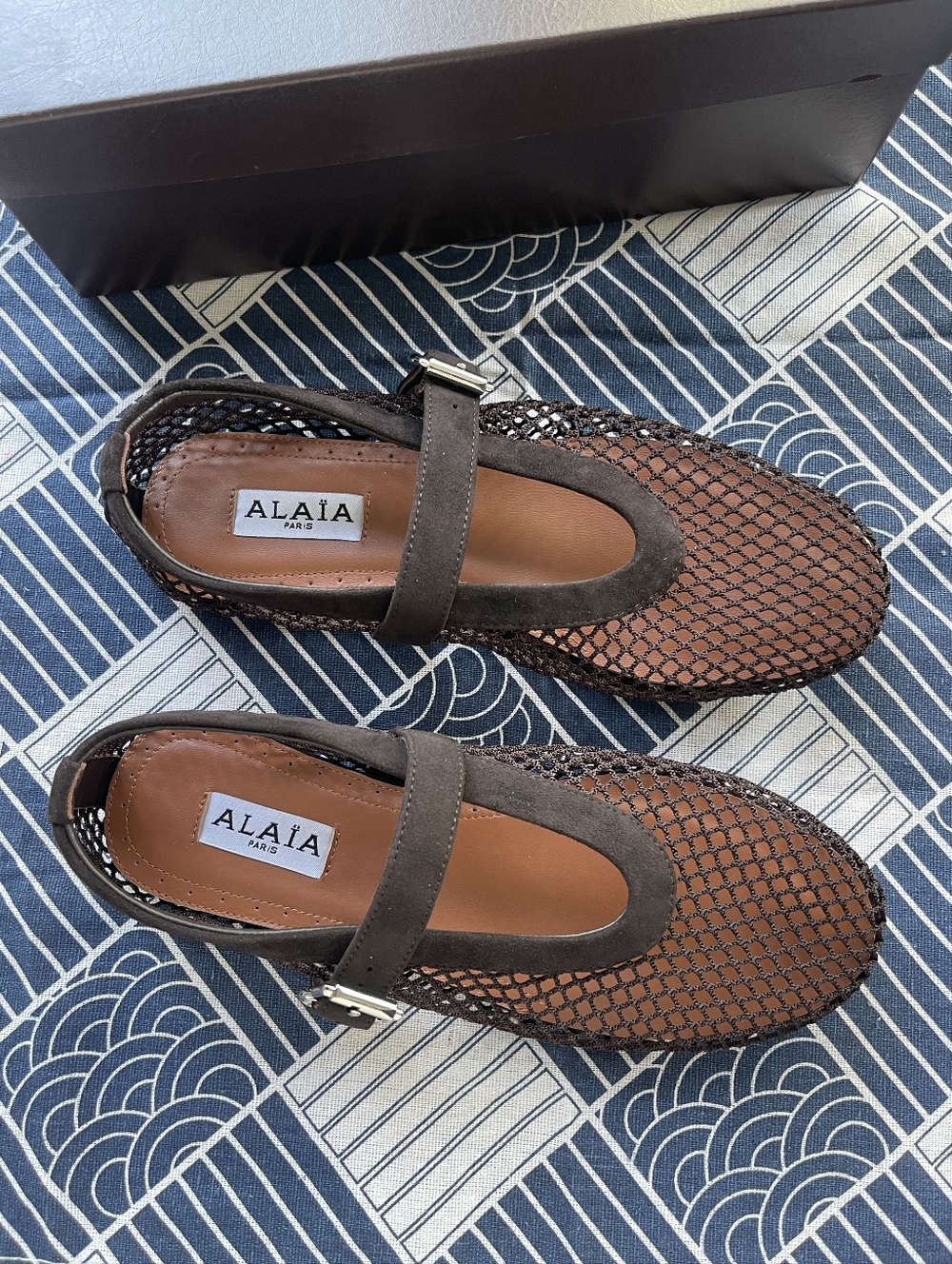 Alaïa Ballet Flat in Brown - Picture 2 of 6
